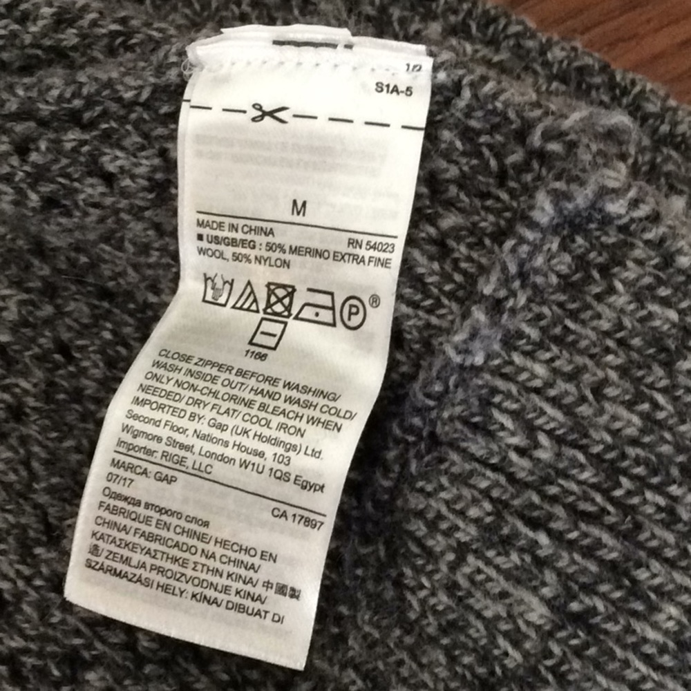 Sweater - Picture 3 of 4